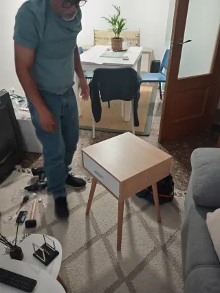 Armado e instalación de muebles, serv. de pintura