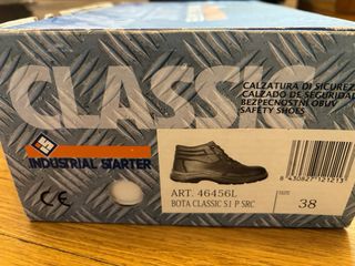 Botas de seguridad negras y amarillas