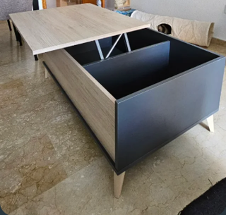 Mesa de centro elevable. Buen estado