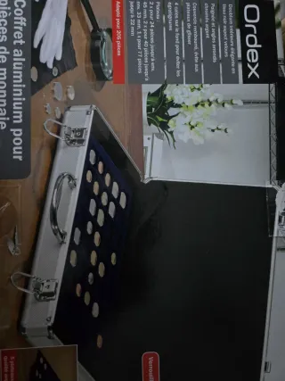 Maletín metalico para coleccionar monedas