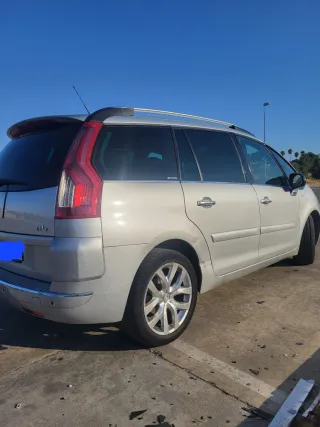Citroen Grand C4 Picasso 2011