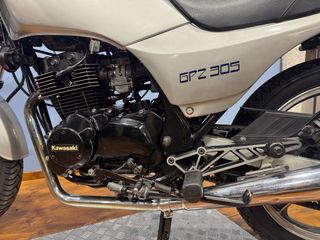 Kawasaki GPZ 350. 1991.