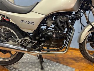 Kawasaki GPZ 350. 1991.