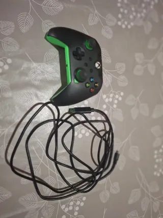 Mando Xbox Series 049 012