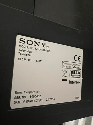 TV Sony Bravia 40' con soporte y mando