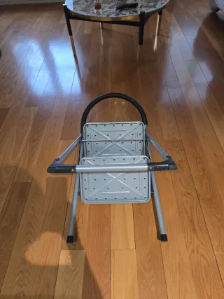 Escalera de dos peldaños plegable