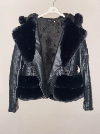 Chaqueta cuero negra con pelo