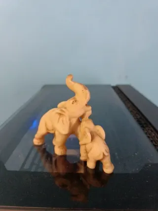 Pareja de Elefantes de Resina