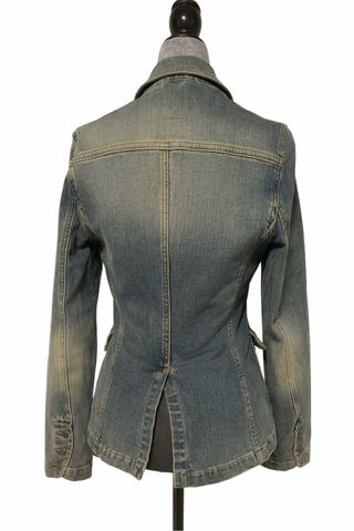 Cazadora vaquera estilo blazer