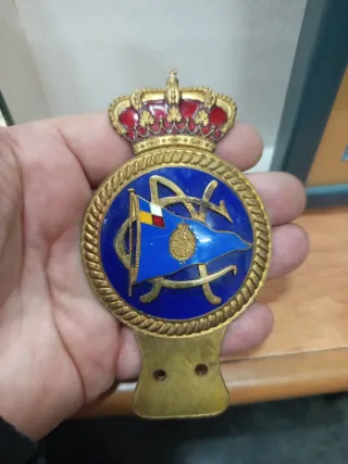 Insignia Real Club Náutico Barcelona