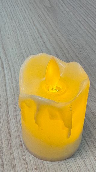 Velas LED de Plástico - 12 Unidades