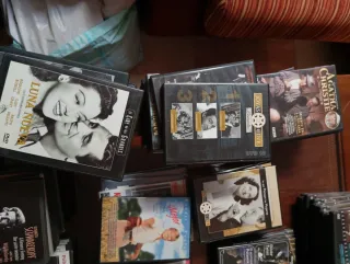 Lote de más de 300 películas en DVD