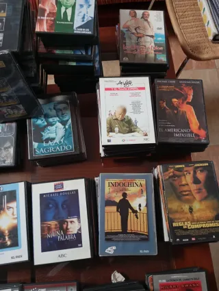 Lote de más de 300 películas en DVD