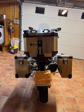 Honda Africa Twin Adventure Moto