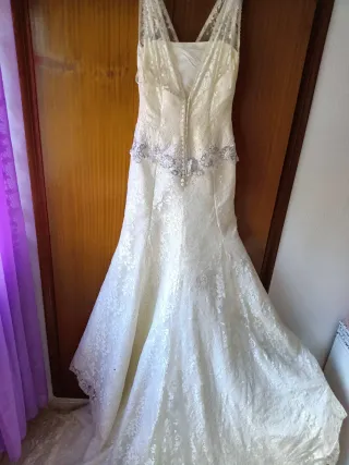 Vestido de novia hecho a mano blanco roto
