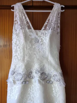 Vestido de novia hecho a mano blanco roto