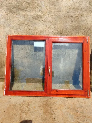 Puertas y ventanas de madera