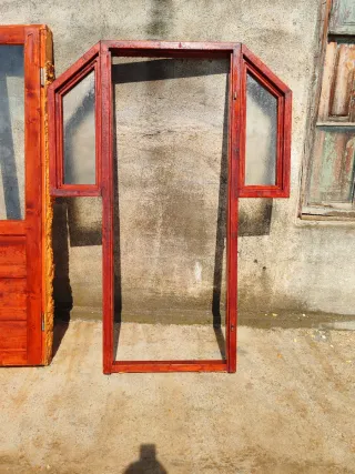 Puertas y ventanas de madera