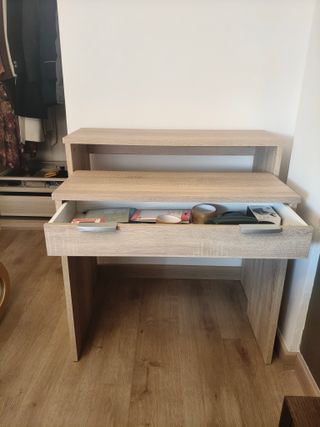 Escritorio pequeño madera moderno