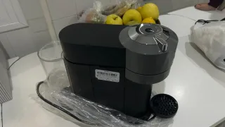 Cafetera Nespresso Negra