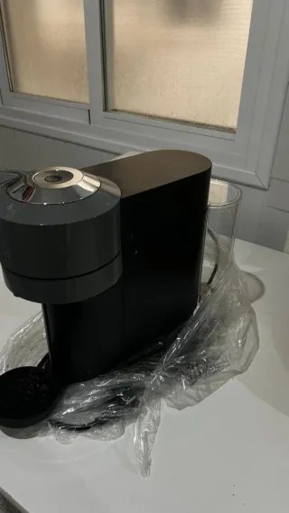 Cafetera Nespresso Negra