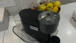 Cafetera Nespresso Negra