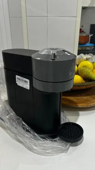 Cafetera Nespresso Negra
