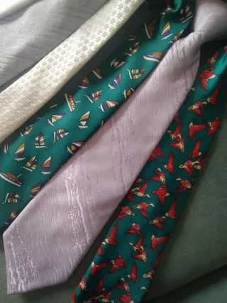 Lote 14 corbatas niño nuevas