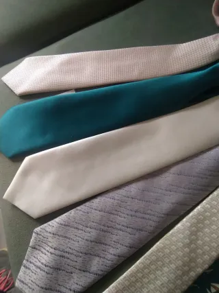 Lote 14 corbatas niño nuevas