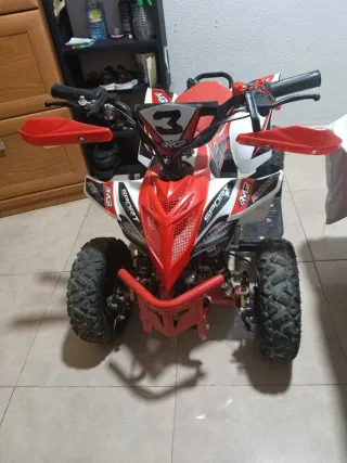 Quad eléctrico infantil
