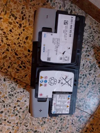 Batería Varta A 001 982 82 08