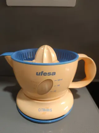 Exprimidor de Zumo UFESA CITRARIS
