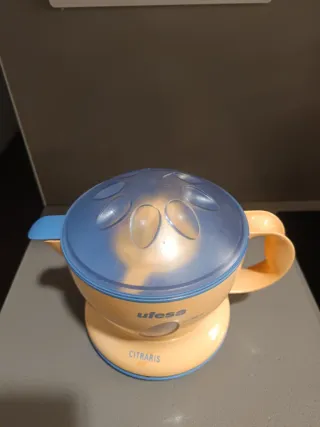 Exprimidor de Zumo UFESA CITRARIS