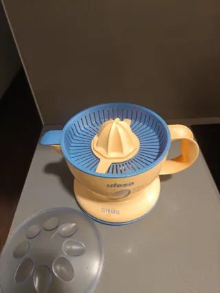 Exprimidor de Zumo UFESA CITRARIS