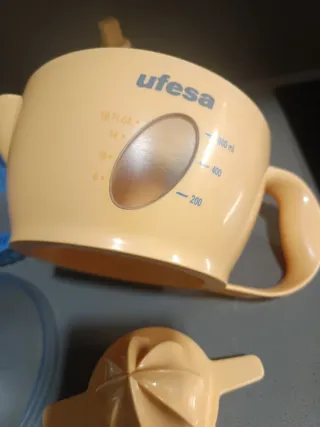 Exprimidor de Zumo UFESA CITRARIS