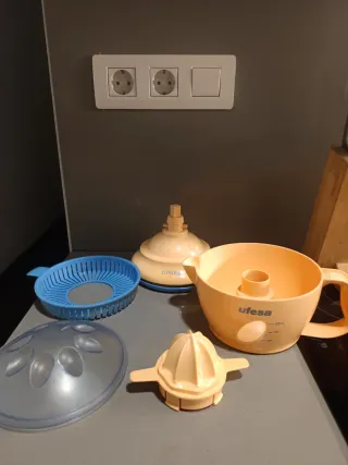 Exprimidor de Zumo UFESA CITRARIS