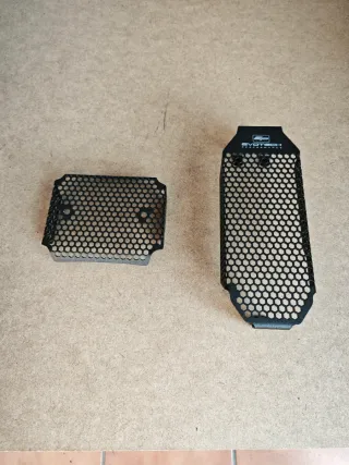 Protectores Radiador/Regulador Ducati Scrambler