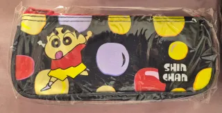 Pack Shin Chan: Manta, Reloj, Libreta y Estuche.