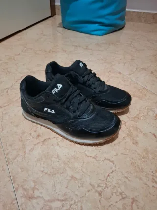 Zapatillas Fila Negras