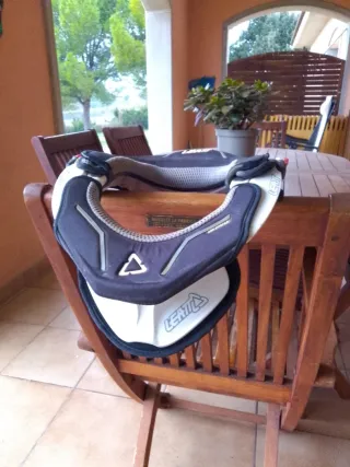 Collarín Leatt Neck Brace Motocross