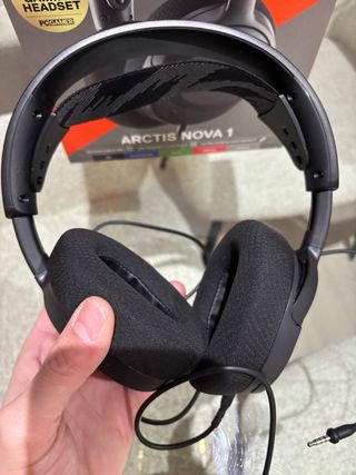 SteelSeries Arctis Nova 1 Auriculares Gaming