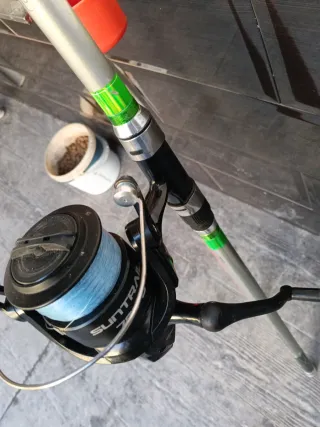 Caña de pescar y carrete