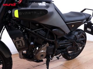 HUSQVARNA SVARTPILEN 125 ABS