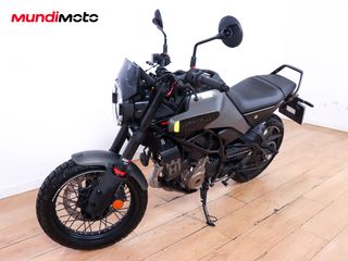 HUSQVARNA SVARTPILEN 125 ABS