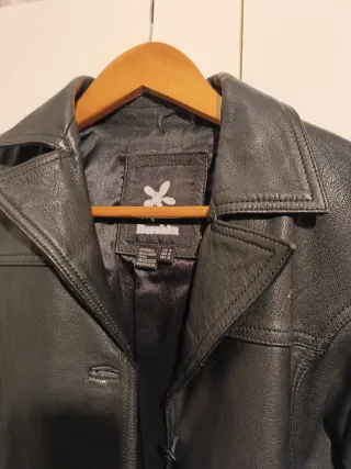 Americana de piel negra