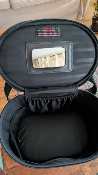 Maletín de cosmética Roncato verde y negro