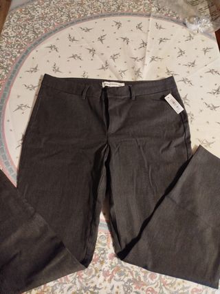 Pantalón de Vestir Gris Amazon Essentials Hombre