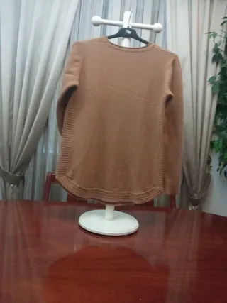 Jersey punto beige con topos