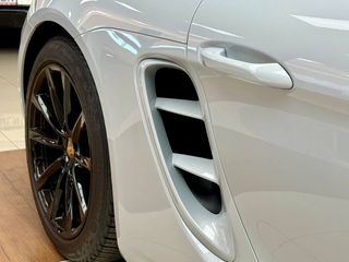 Porsche 718 Cayman 2024