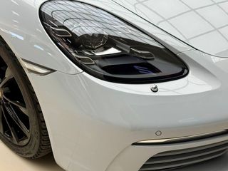 Porsche 718 Cayman 2024